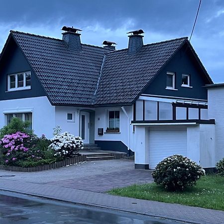 Modern Und Rustikal Mit Kamin Ferienwohnung Kohlert Bad Berleburg Buitenkant foto